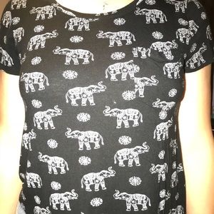 Hollister elephant tee